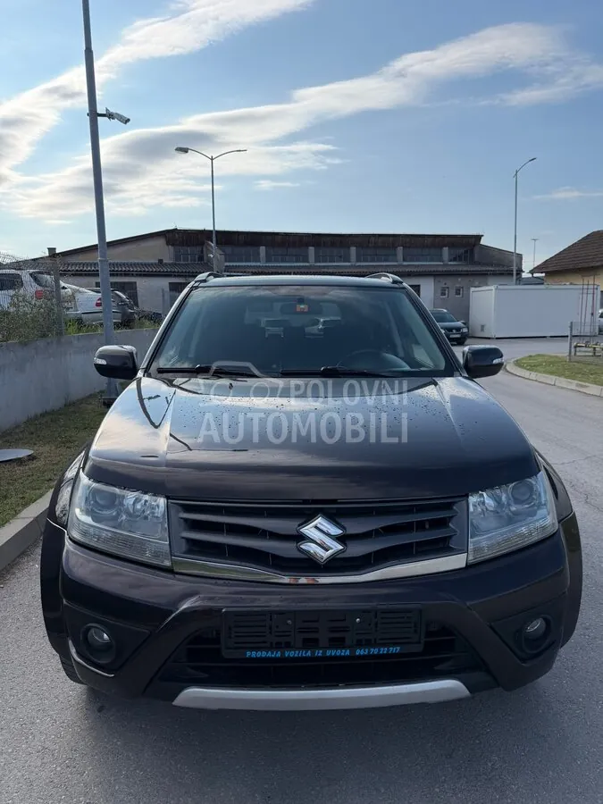 Suzuki Grand Vitara 2013 photo 2