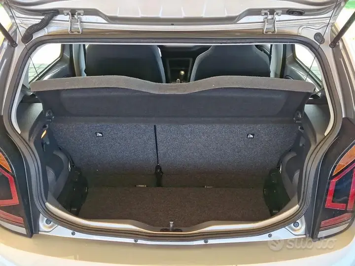 Volkswagen Up 2019 photo 5