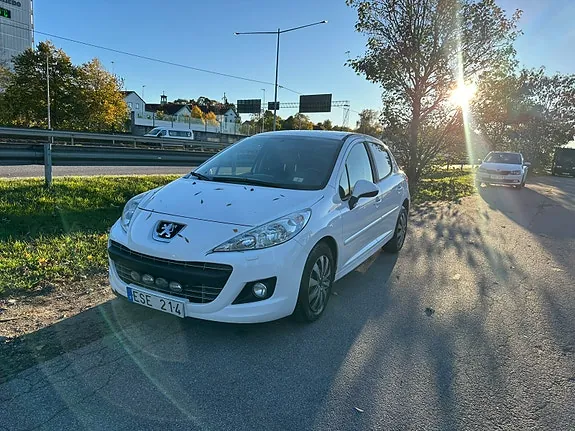 Peugeot 207 2012 photo 2