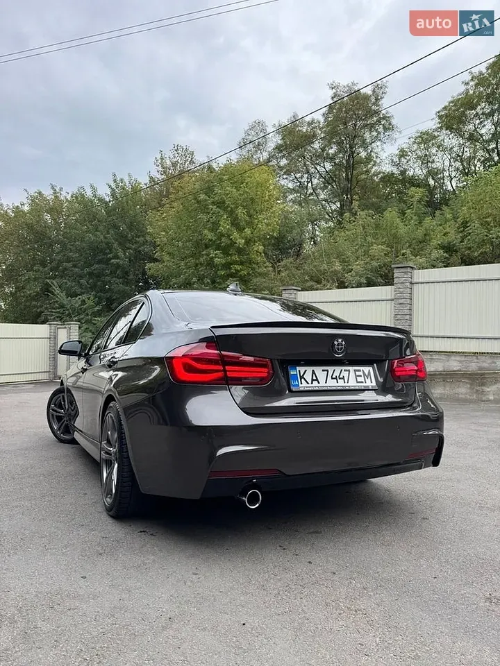 BMW 3 Series 2018 photo 4