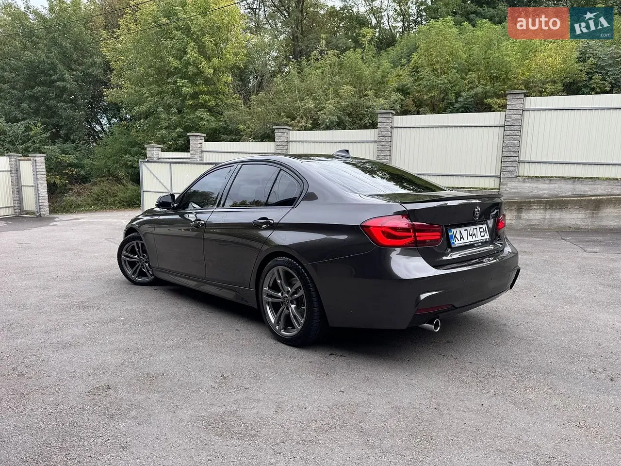 BMW 3 Series 2018 photo 5
