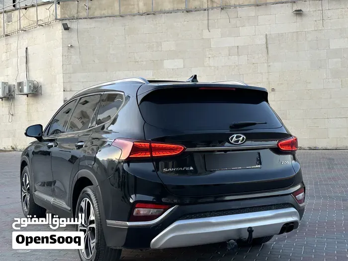 Hyundai Santa Fe 2019 photo 3