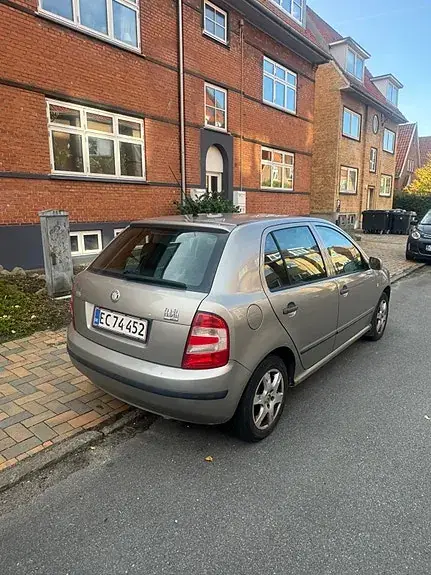 Skoda Fabia 2006 photo 2