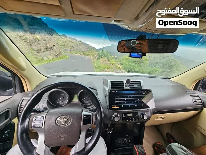 Toyota Land Cruiser 2016 photo 2