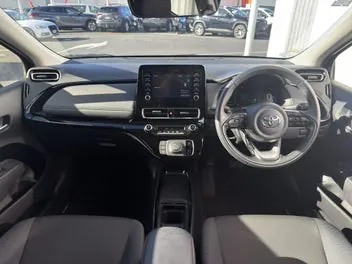Toyota Aqua 2024 photo 3