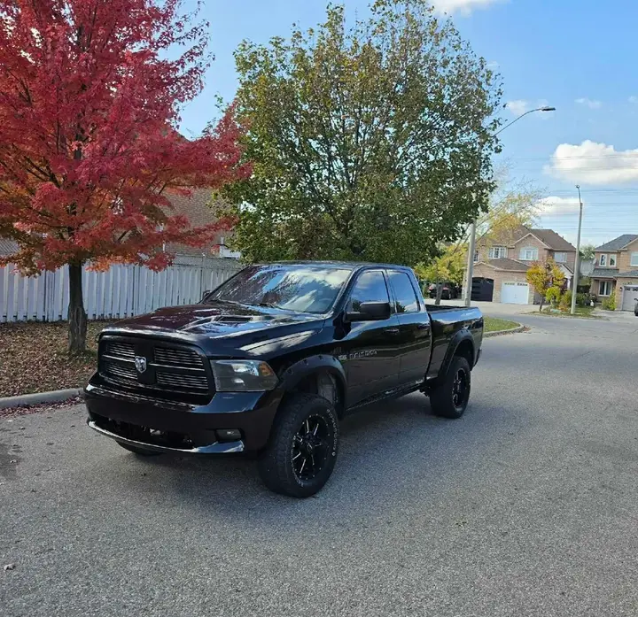 Dodge Ram 1500 2012 photo 2