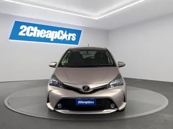 Toyota Vitz 2015 photo 3