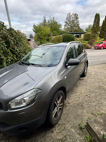 Nissan Qashqai+2 2012 photo 2