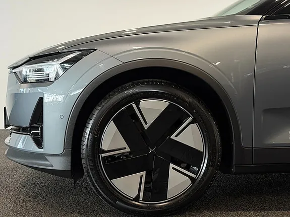 Polestar 2 2025 photo 2