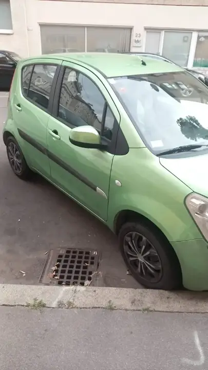 Suzuki Splash 2009 photo 2