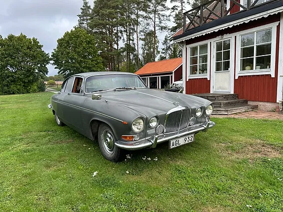 Jaguar 420