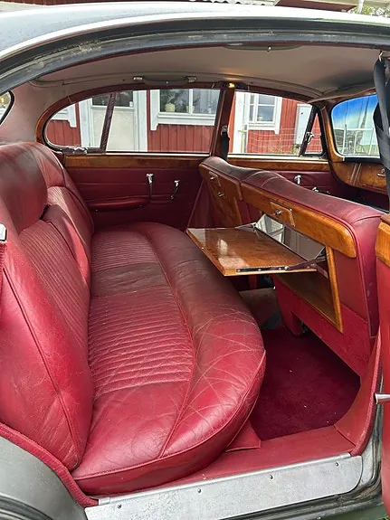 Jaguar 420 1968 photo 4