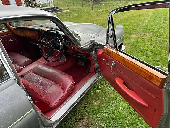 Jaguar 420 1968 photo 3