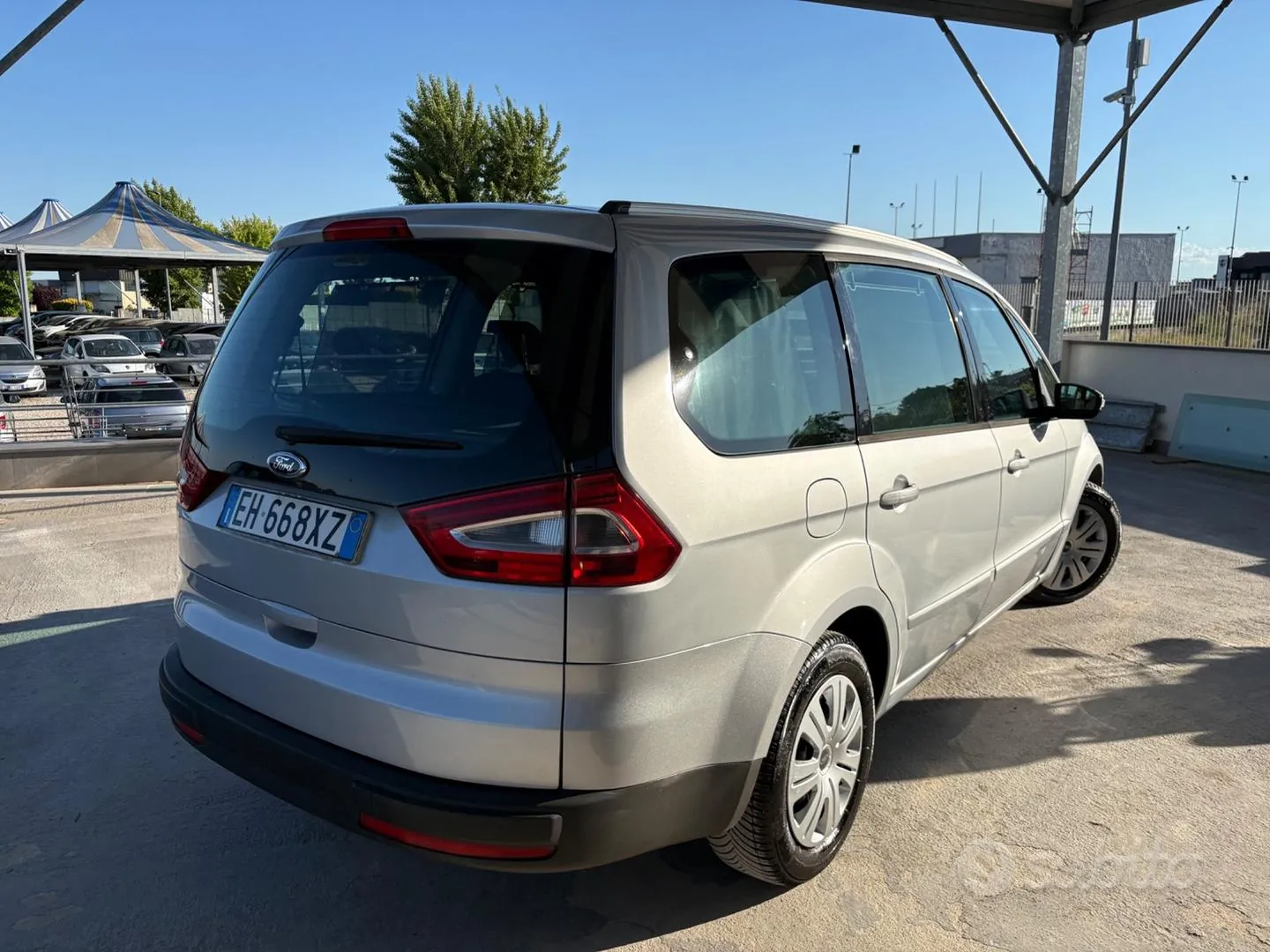 Ford Galaxy 2011 photo 3