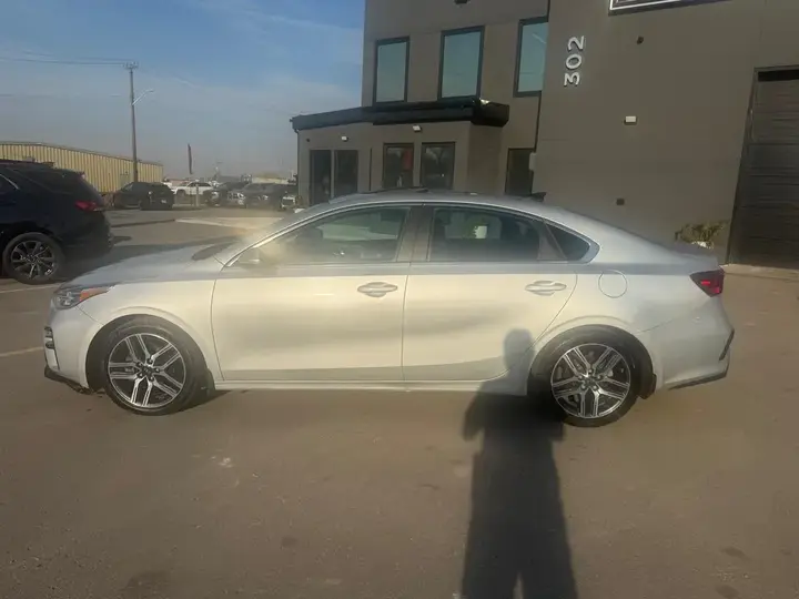 Kia Forte 2020 photo 2