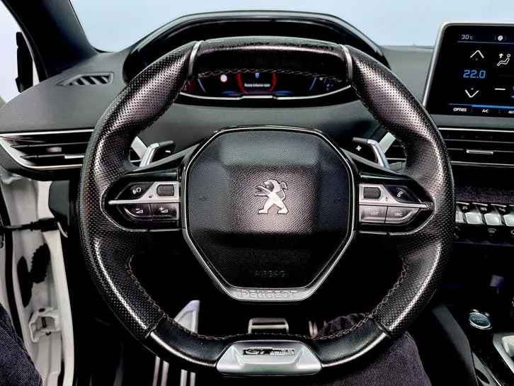 Peugeot 3008 2018 photo 2