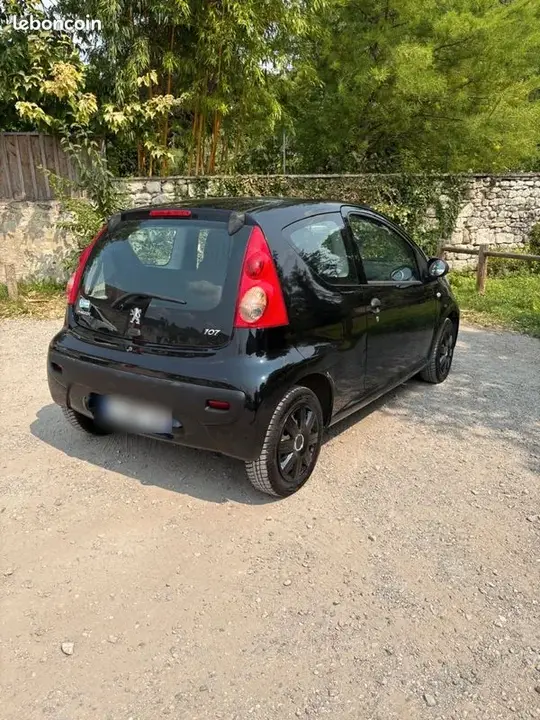 Peugeot 107 2007 photo 2