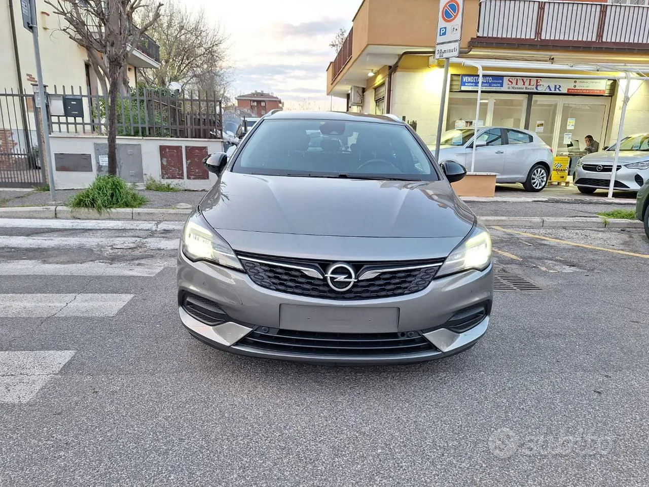 Opel Astra 2021 photo 2