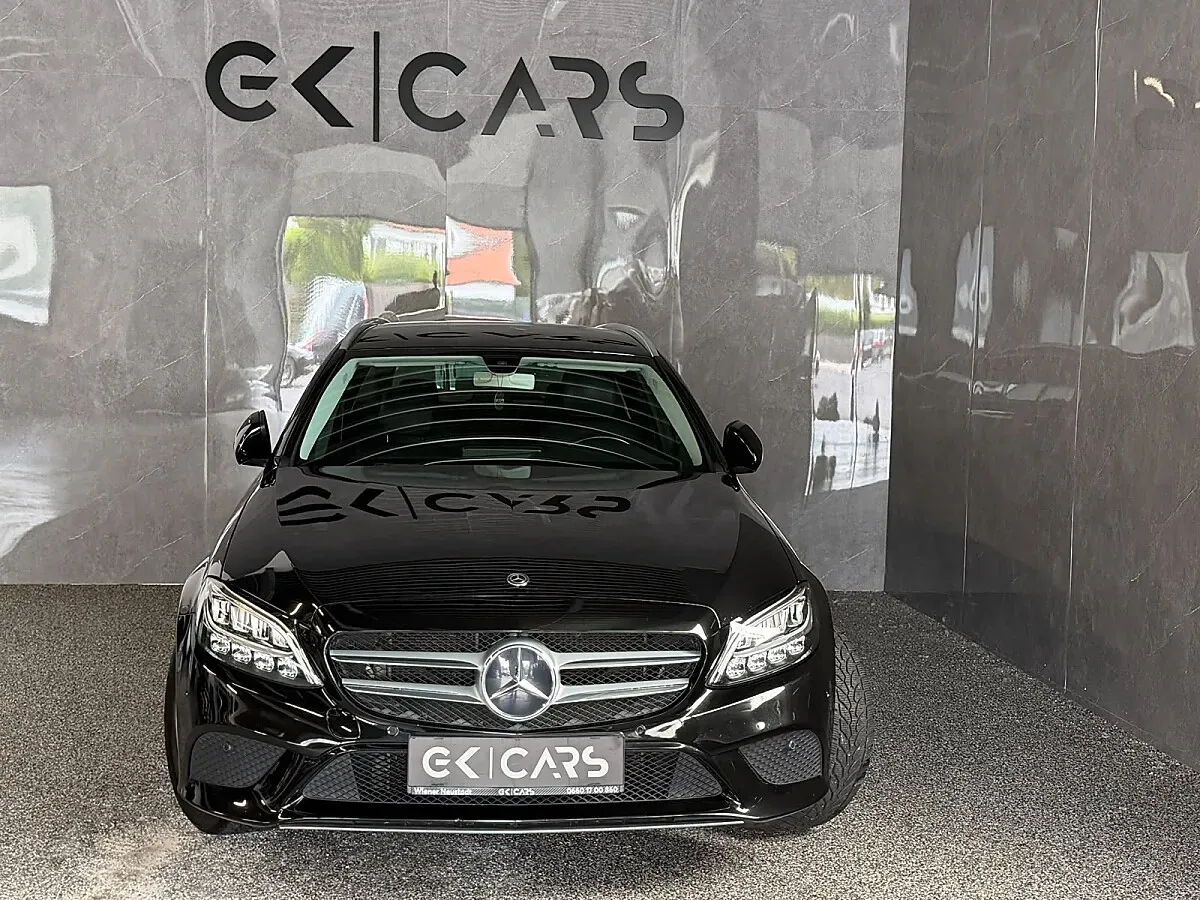 Mercedes-Benz C-Class 2019 photo 2
