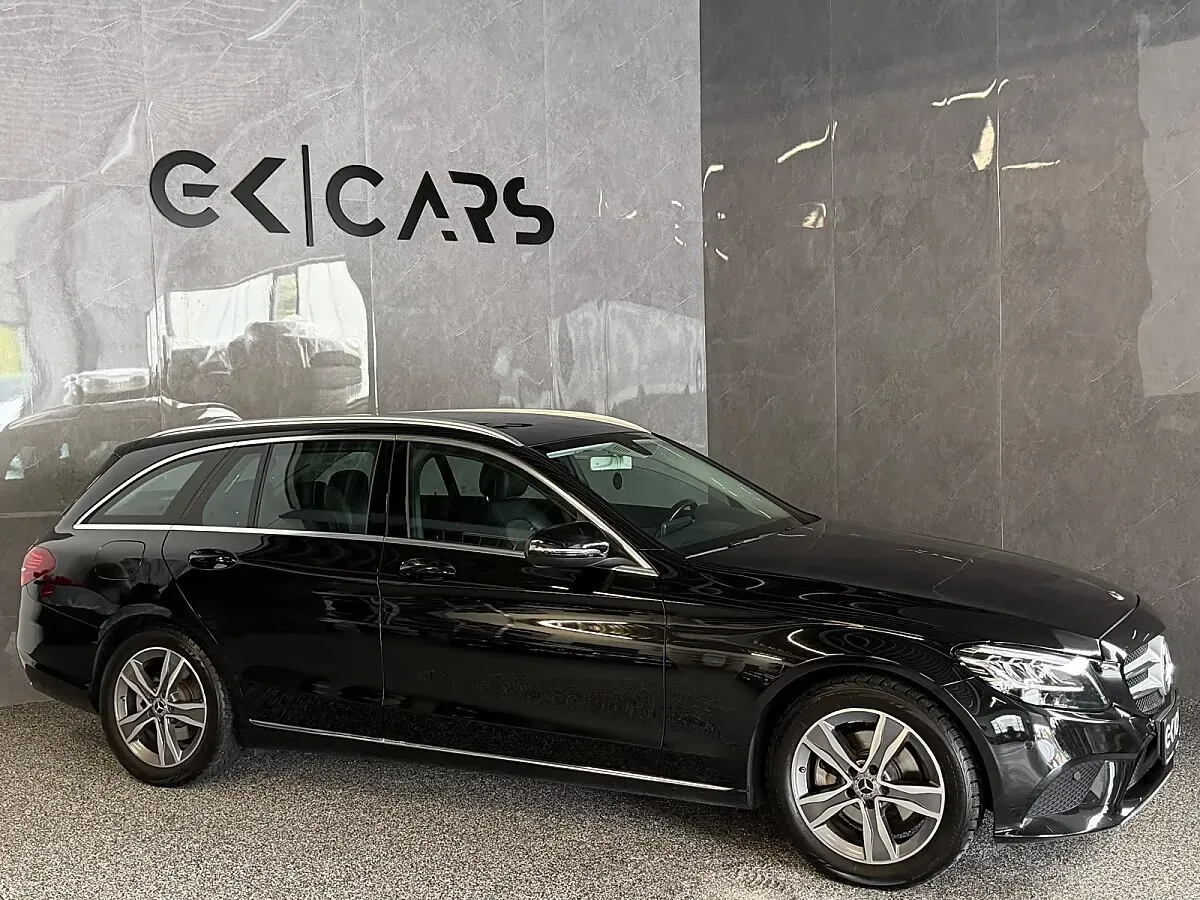 Mercedes-Benz C-Class 2019 photo 3