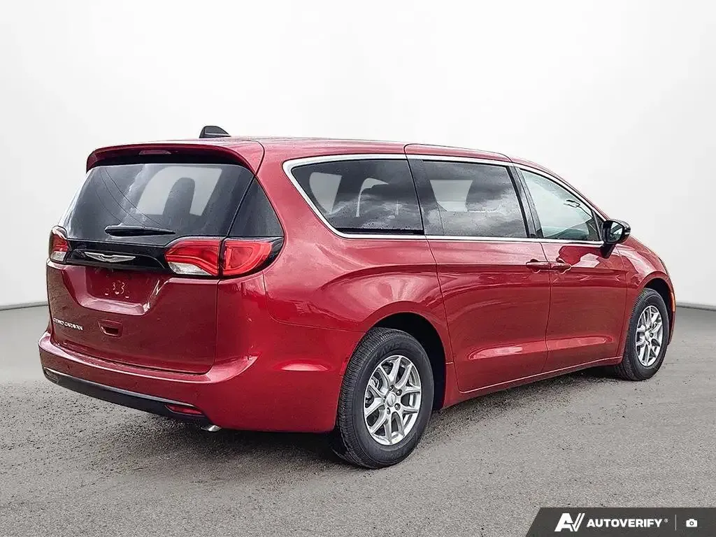 Chrysler Grand Caravan 2027 photo 5