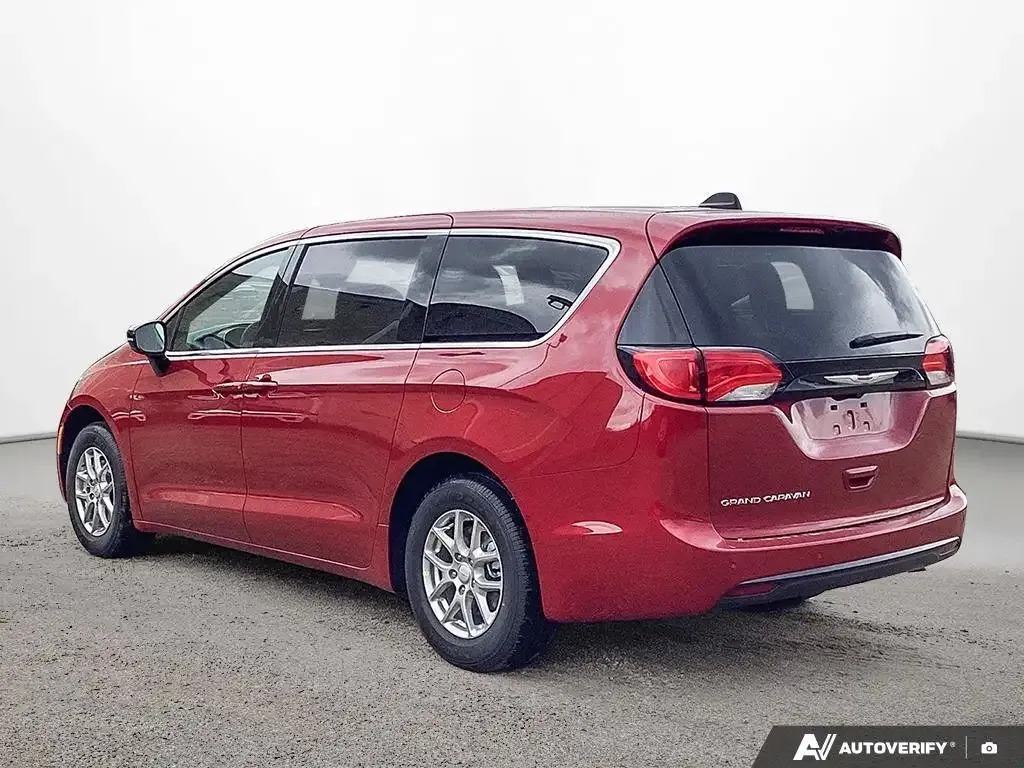 Chrysler Grand Caravan 2027 photo 3