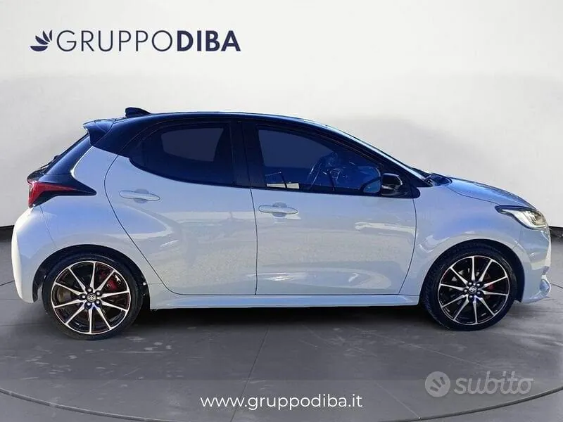 Toyota Yaris 2022 photo 4