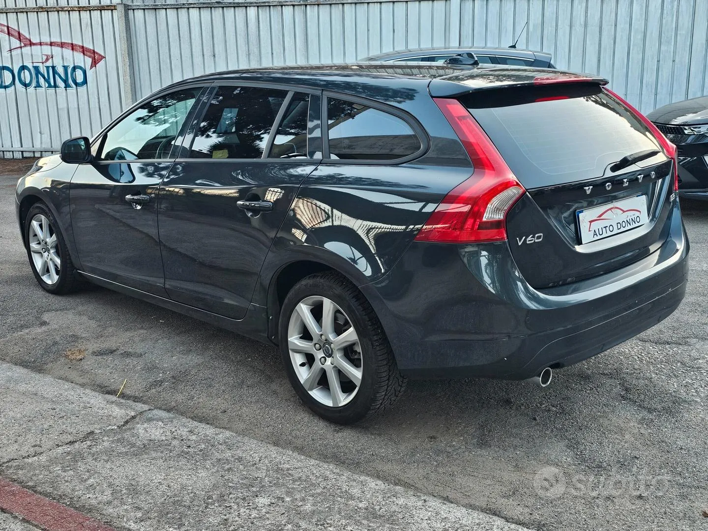 Volvo V60 2016 photo 2