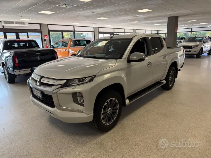 Mitsubishi L200 2021 photo 4