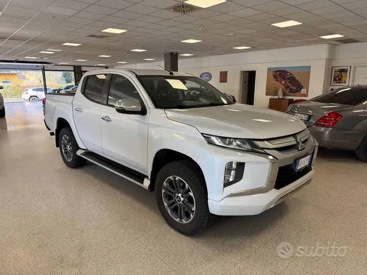 Mitsubishi L200