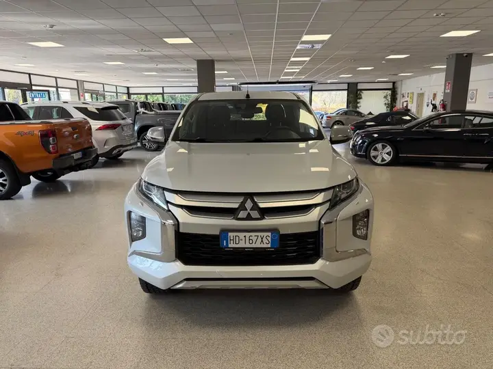 Mitsubishi L200 2021 photo 2