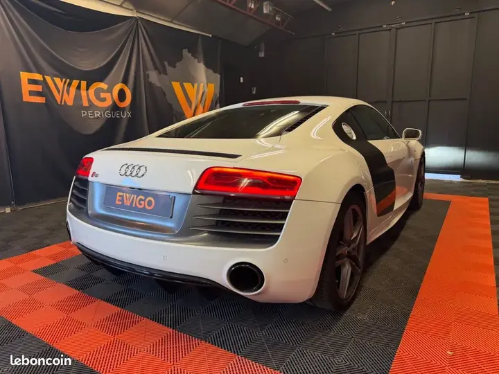Audi R8 2013 photo 4