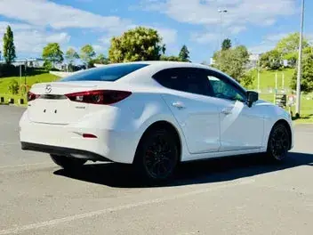 Mazda Axela 2013 photo 3