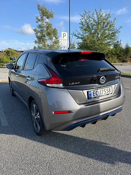 Nissan Leaf 2021 photo 4