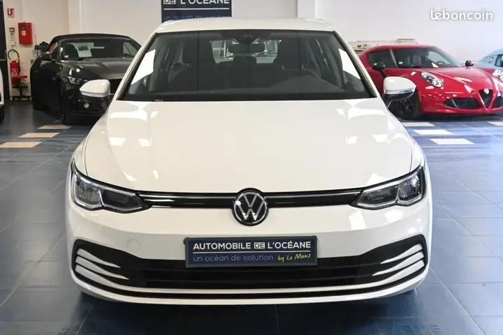 Volkswagen Golf 2023 photo 2