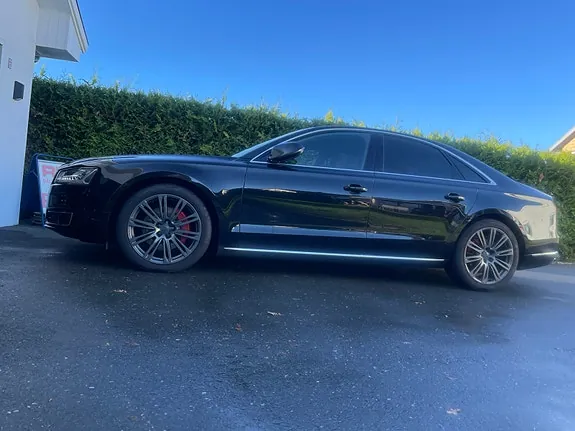 Audi A8 2016 photo 2
