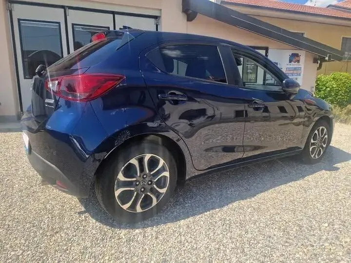 Mazda Mazda2 2018 photo 3