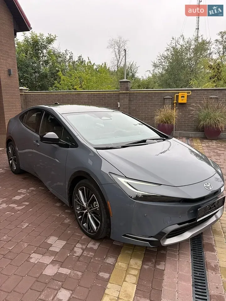 Toyota Prius 2023 photo 4