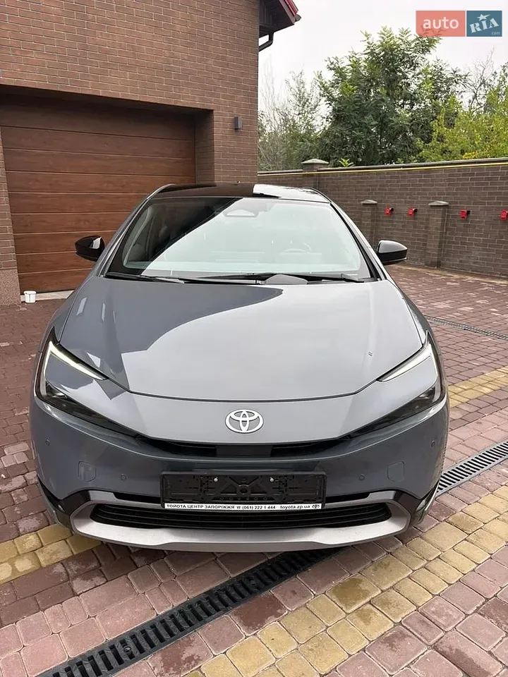 Toyota Prius 2023 photo 3