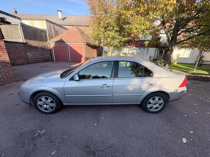 Ford Mondeo 2004 photo 4