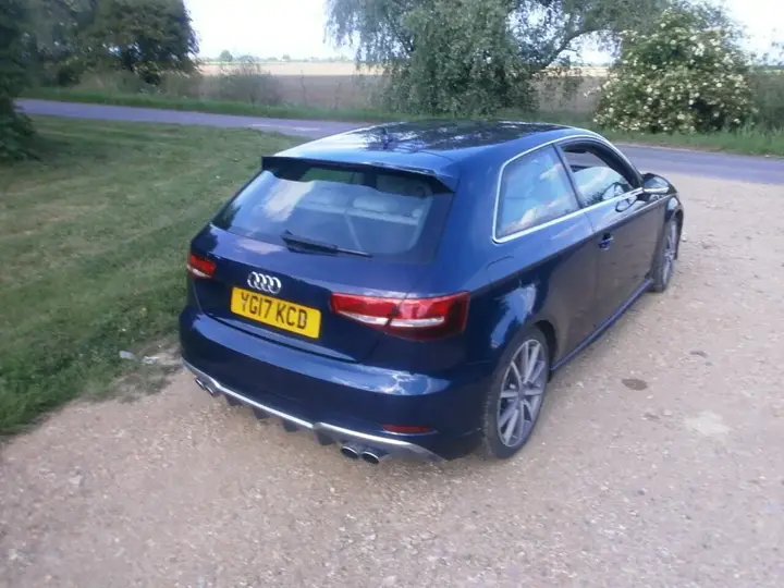 Audi A3 2017 photo 2