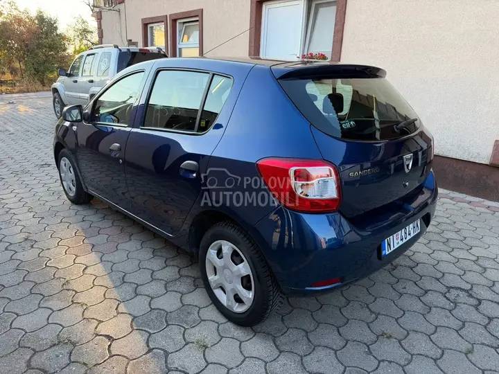 Dacia Sandero 2015 photo 4