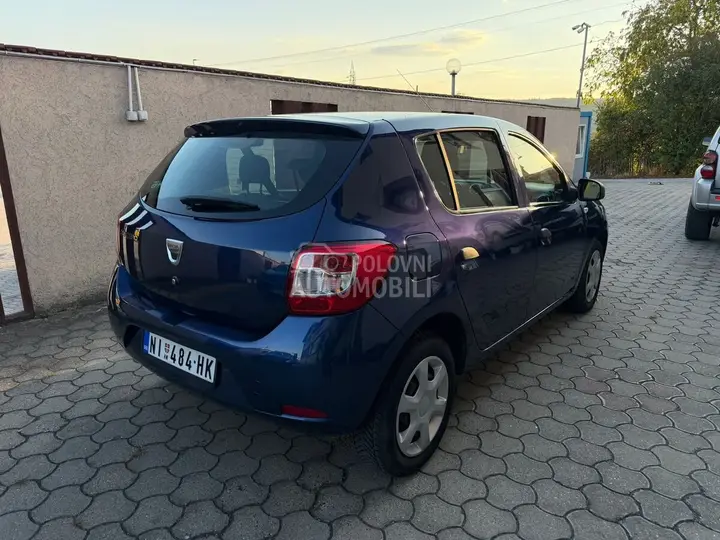 Dacia Sandero 2015 photo 3