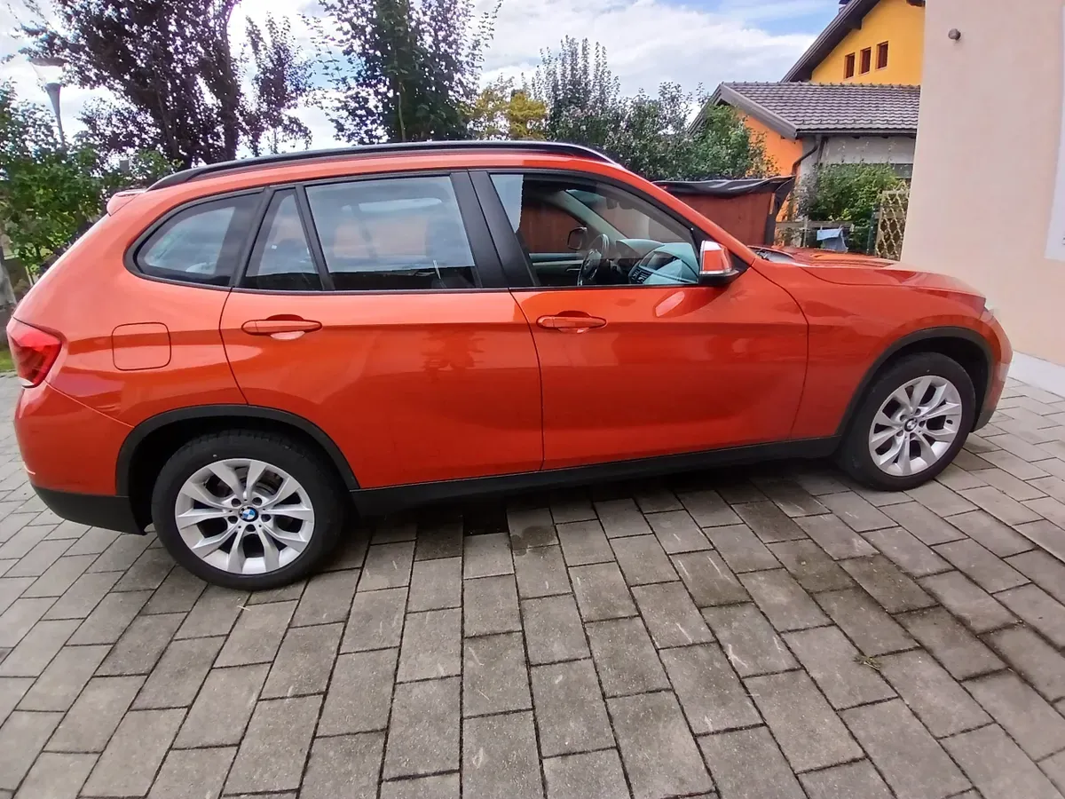 BMW X1 2012 photo 2