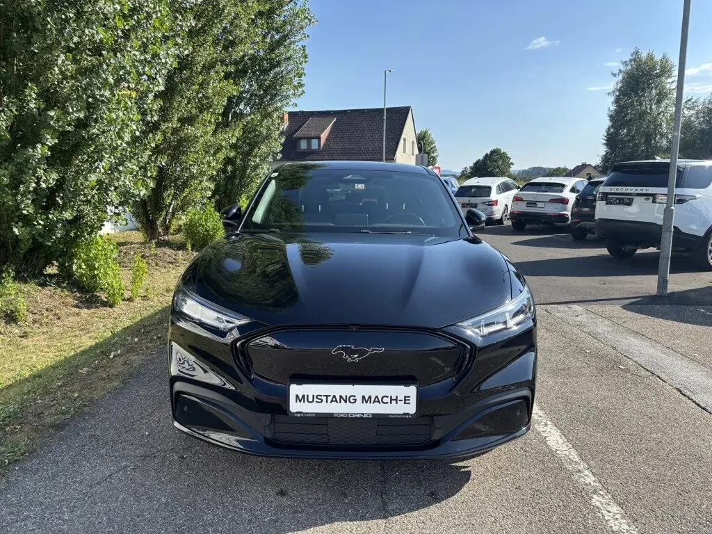 Ford Mustang Mach-E 2022 photo 2