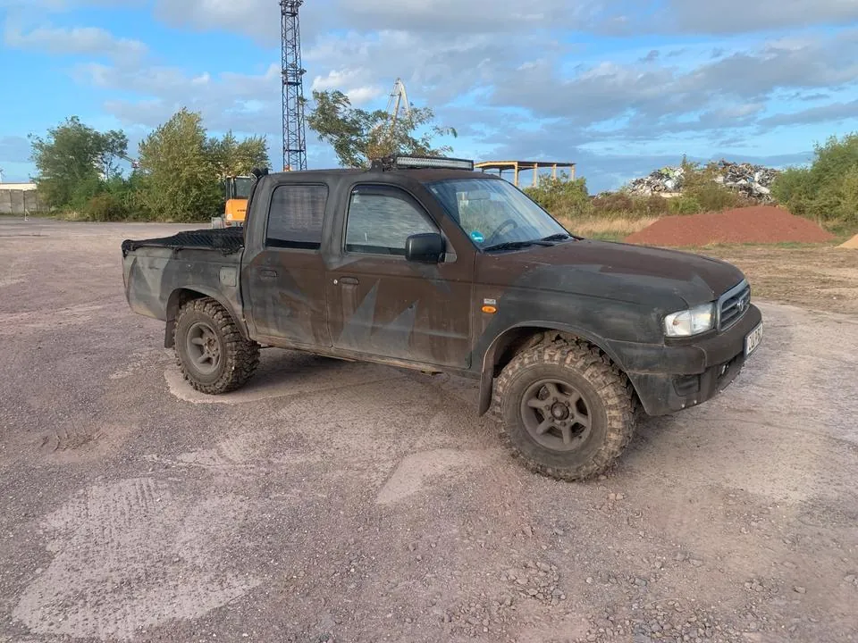 Mazda B2500