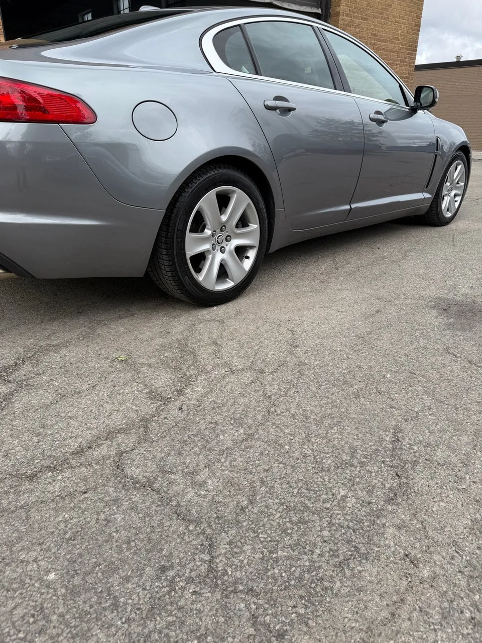 Jaguar Xf 2011 photo 4