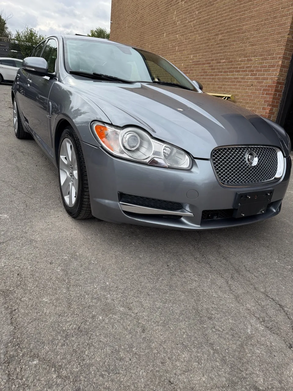 Jaguar Xf 2011 photo 2