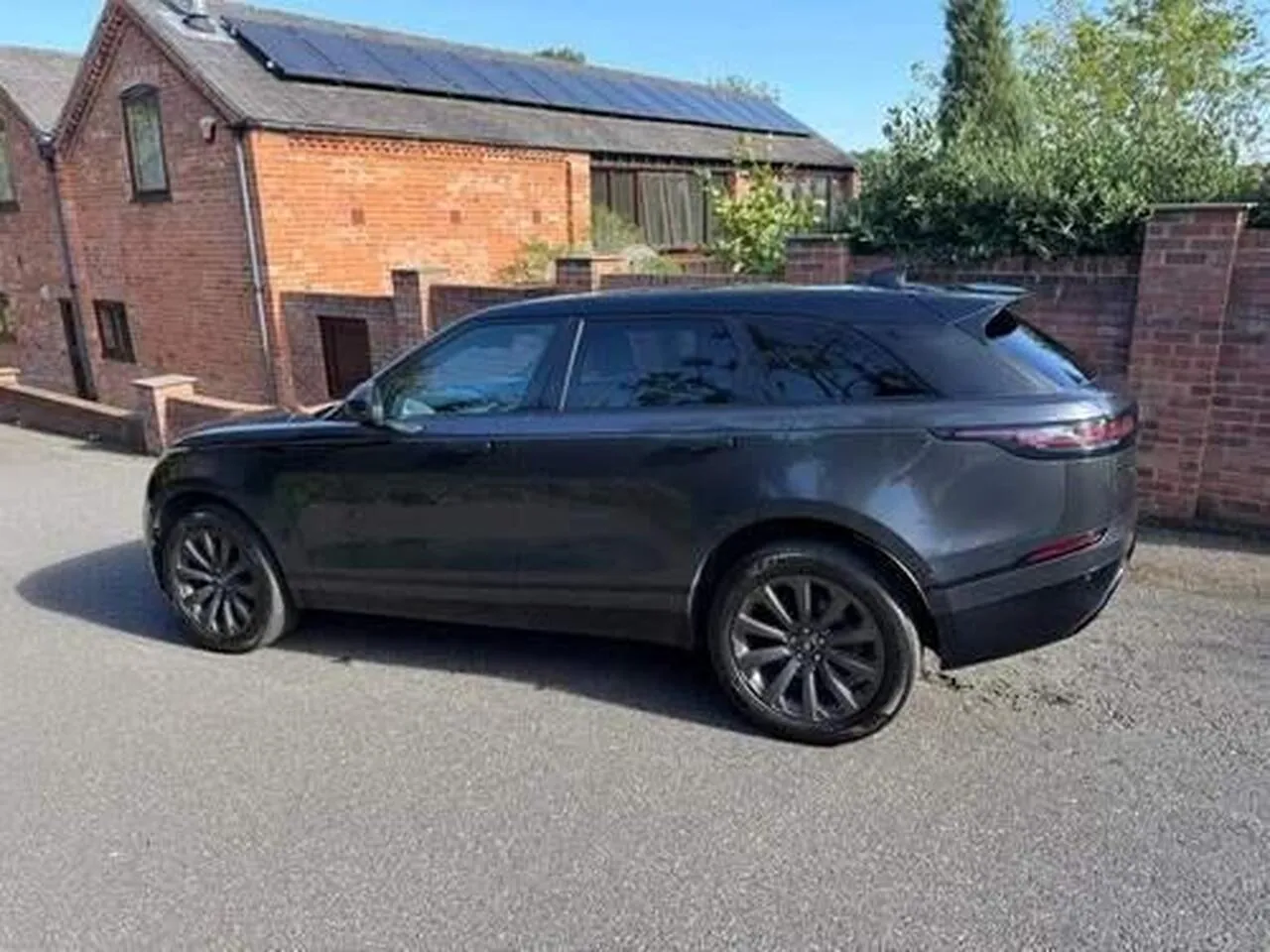 Land Rover Range Rover Velar 2018 photo 3