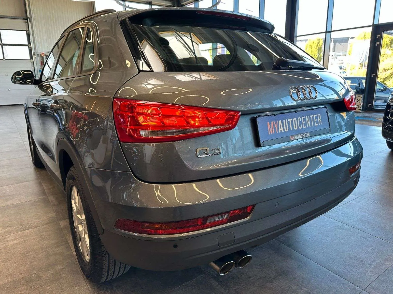 Audi Q3 2017 photo 5